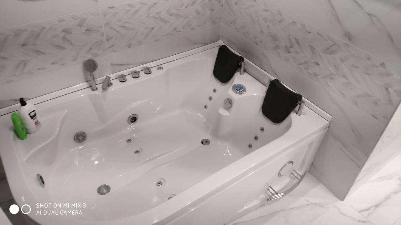 Aparthotel White House Balti Exteriér fotografie