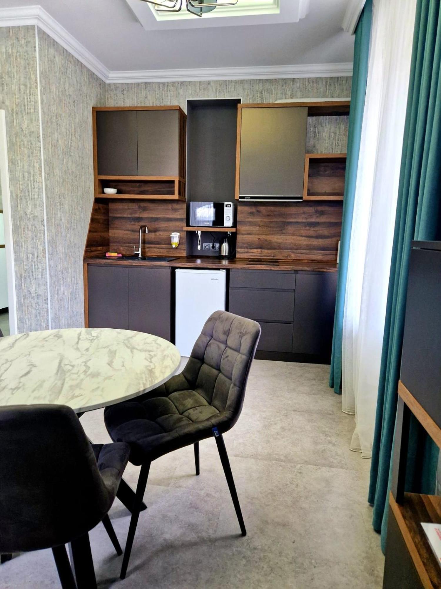 Aparthotel White House Balti Pokoj fotografie